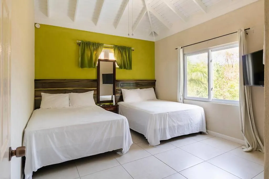 Two Bedroom Suite-Beach Restaurants Shop Nightlife 몬테고 베이 아파트