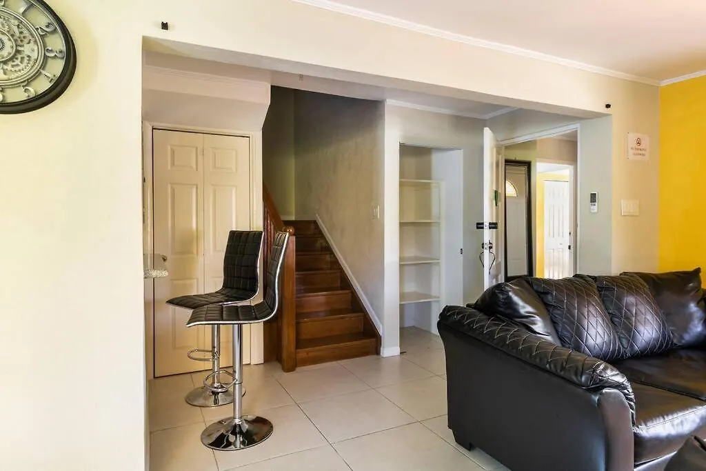 Two Bedroom Suite-Beach Restaurants Shop Nightlife 몬테고 베이