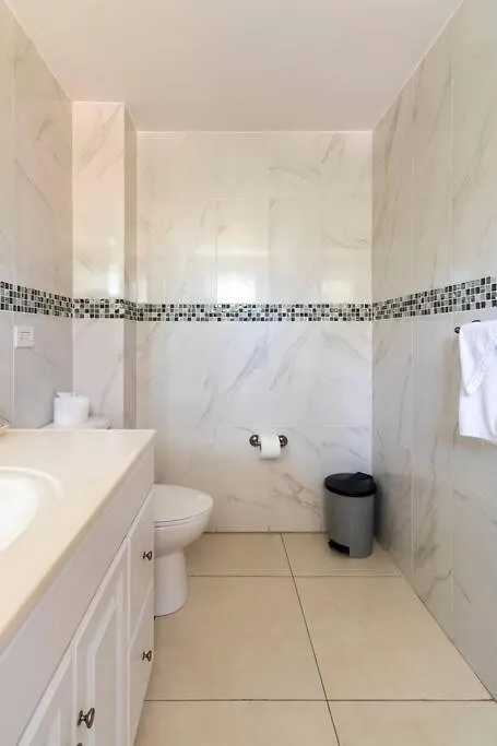 아파트 Two Bedroom Suite-Beach Restaurants Shop Nightlife 몬테고 베이